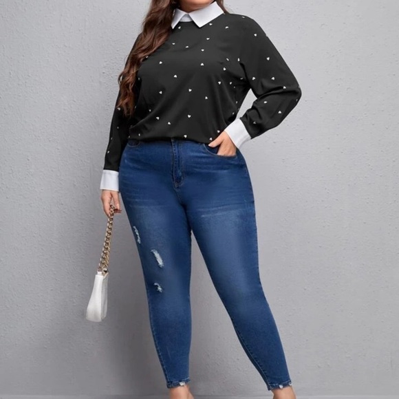 NWT🤍 Confetti Heart Print Contrast Panel Blouse 5️⃣✖️3️⃣0️⃣ - Picture 2 of 10